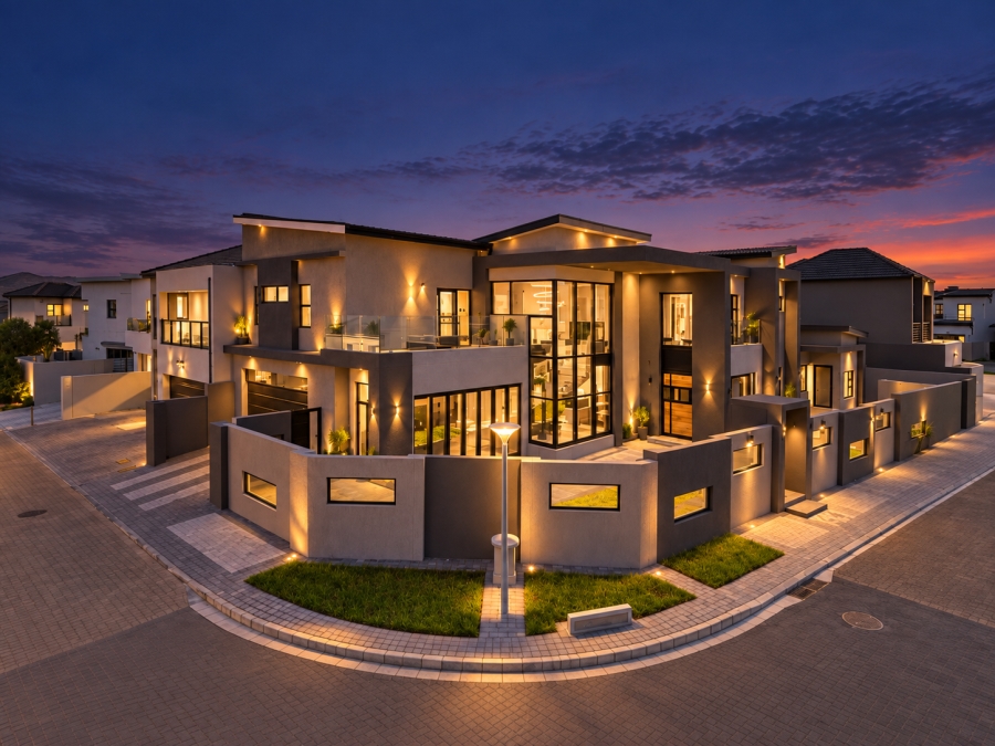 6 Bedroom Property for Sale in Sagewood Western Cape